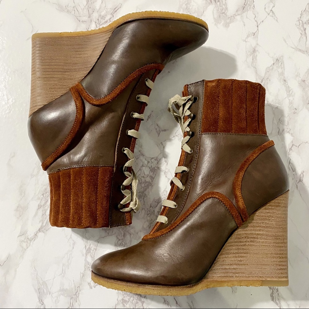 CHLOÉ Dark Brown Leather Lace Up Ribbed Ankle Wedge Booties Size 38 NWOB